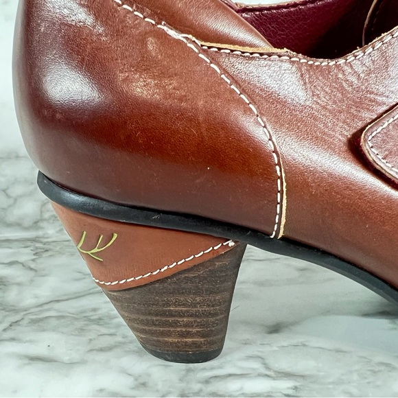 L’ARTISTE leather platform heal shoes - Picture 15 of 16